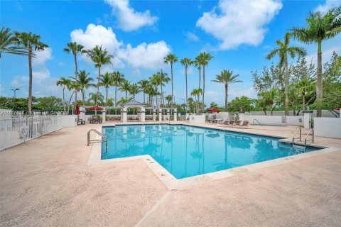 Casa en venta en Miami, Florida, 3 dormitorios, 177.07 m2 № 1332586 - foto 4