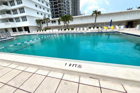 Copropriété à vendre à Miami Beach, Floride: 1 chambre, 73.39 m2 № 1222181 - photo 16