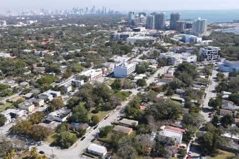 Купить земельный участок в Майами, Флорида № 750351 - фото 8