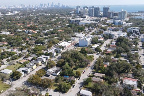 Terrain à vendre à Miami, Floride № 750351 - photo 7