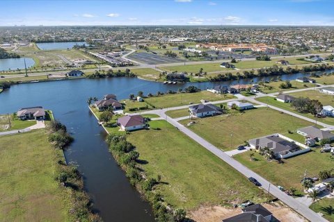 Terreno en venta en Cape Coral, Florida № 1419150 - foto 3