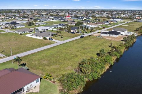 Terreno en venta en Cape Coral, Florida № 1419150 - foto 4