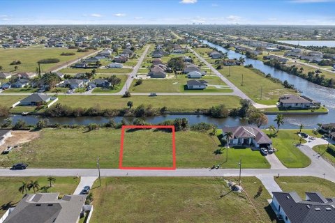 Terreno en venta en Cape Coral, Florida № 1419150 - foto 2