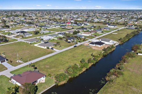 Terreno en venta en Cape Coral, Florida № 1419150 - foto 6