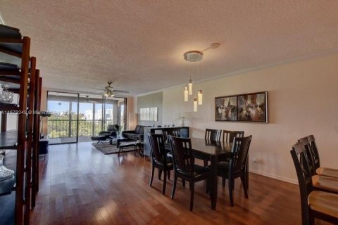 Condo in Deerfield Beach, Florida, 2 bedrooms  № 1410981 - photo 16