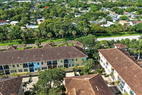 Touwnhouse à vendre à Palm Beach Gardens, Floride: 2 chambres, 194.72 m2 № 1216045 - photo 12