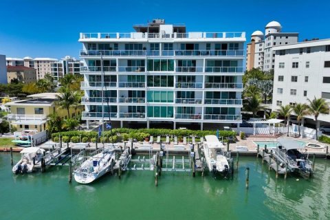 Copropriété à louer à Sarasota, Floride: 2 chambres, 170.66 m2 № 218213 - photo 6