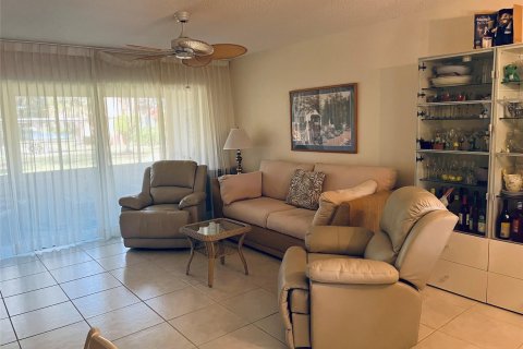 Condominio en venta en Tamarac, Florida, 2 dormitorios, 85.47 m2 № 1186452 - foto 13