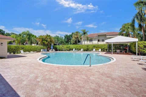 Copropriété à vendre à Coconut Creek, Floride: 2 chambres, 120.77 m2 № 1189827 - photo 2