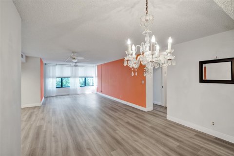 Copropriété à vendre à Coconut Creek, Floride: 2 chambres, 120.77 m2 № 1189827 - photo 12