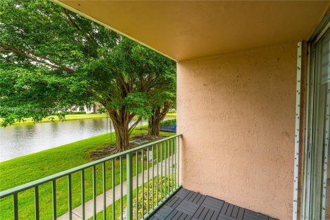 Copropriété à vendre à Miramar, Floride: 3 chambres, 100.33 m2 № 1290832 - photo 23