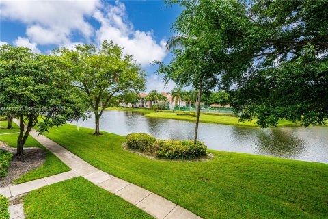 Condo in Miramar, Florida, 3 bedrooms  № 1290832 - photo 25