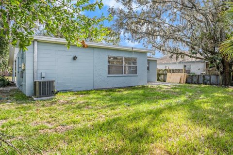 House in Tampa, Florida 3 bedrooms, 125.42 sq.m. № 1419595 - photo 29