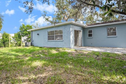 House in Tampa, Florida 3 bedrooms, 125.42 sq.m. № 1419595 - photo 30