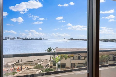 Copropriété à vendre à North Palm Beach, Floride: 2 chambres, 245.82 m2 № 968279 - photo 6