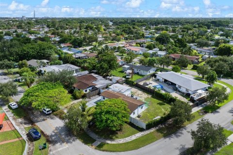 Villa ou maison à vendre à Cutler Bay, Floride: 3 chambres, 93.18 m2 № 1351804 - photo 5