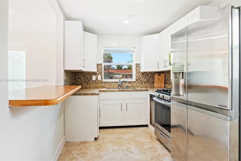 Casa en venta en Cutler Bay, Florida, 3 dormitorios, 93.18 m2 № 1351804 - foto 12