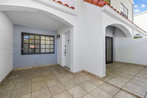 Touwnhouse à vendre à Aventura, Floride: 2 chambres, 118.17 m2 № 1352243 - photo 24