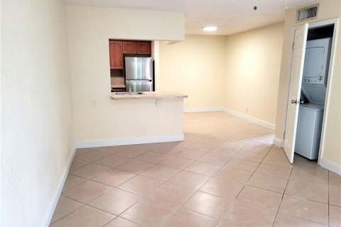 Condo in Coral Springs, Florida, 2 bedrooms  № 1160296 - photo 6