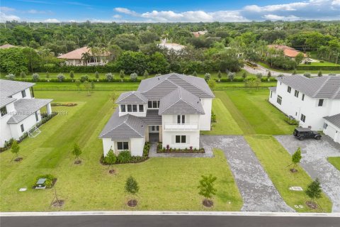 Villa ou maison à vendre à Davie, Floride: 6 chambres, 549.8 m2 № 1348366 - photo 1