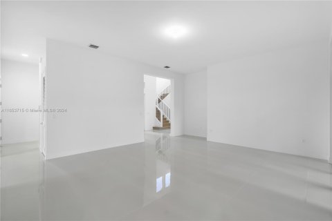 Casa en venta en Davie, Florida, 6 dormitorios, 549.8 m2 № 1348366 - foto 11