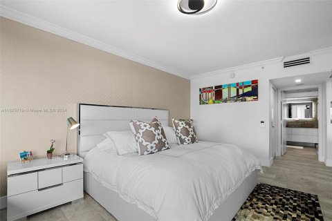 Condo in Aventura, Florida, 2 bedrooms  № 1272165 - photo 16