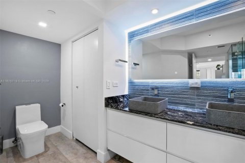 Condo in Aventura, Florida, 2 bedrooms  № 1272165 - photo 14