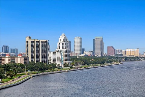 Condominio en venta en Tampa, Florida, 2 dormitorios, 158.12 m2 № 1336172 - foto 17