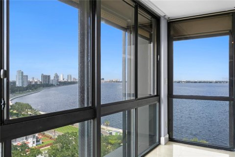 Condo in Tampa, Florida, 2 bedrooms  № 1336172 - photo 5