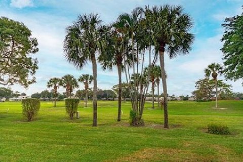 Villa ou maison à vendre à Lake Worth, Floride: 2 chambres, 189.15 m2 № 956654 - photo 5