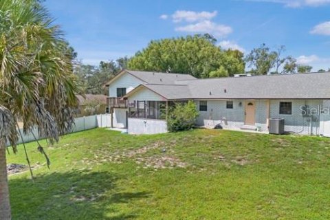 Casa en venta en Fruitland Park, Florida, 5 dormitorios, 231.51 m2 № 1344121 - foto 4