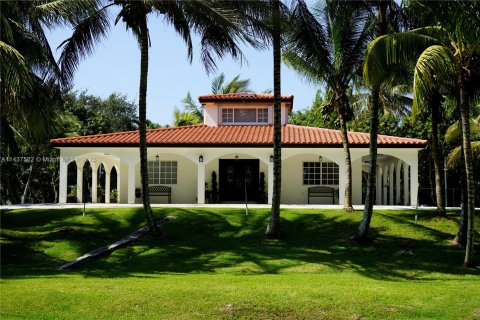 Villa ou maison à vendre à Southwest Ranches, Floride: 8 chambres, 166.85 m2 № 686240 - photo 12