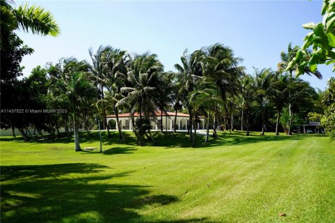 Villa ou maison à vendre à Southwest Ranches, Floride: 8 chambres, 166.85 m2 № 686240 - photo 16