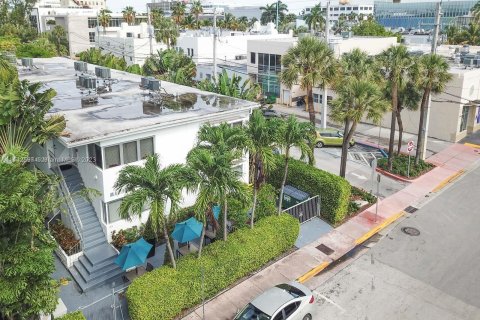 Condo in Miami Beach, Florida, 1 bedroom  № 686289 - photo 16