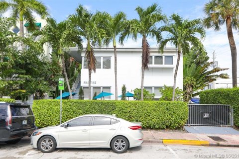 Condo in Miami Beach, Florida, 1 bedroom  № 686289 - photo 7