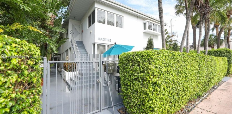 Condo in Miami Beach, Florida, 1 bedroom  № 686289