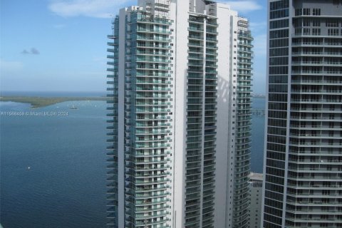 Condominio en venta en Miami, Florida, 1 dormitorio, 77.67 m2 № 1117463 - foto 2