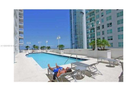 Condominio en venta en Miami, Florida, 1 dormitorio, 77.67 m2 № 1117463 - foto 23
