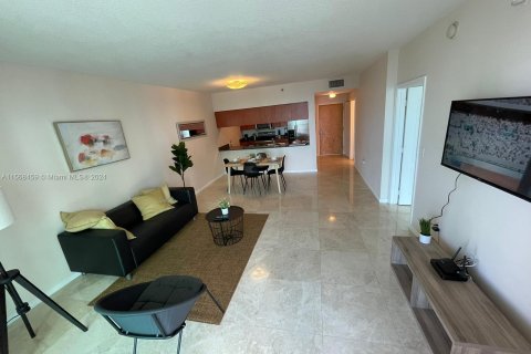 Condominio en venta en Miami, Florida, 1 dormitorio, 77.67 m2 № 1117463 - foto 11