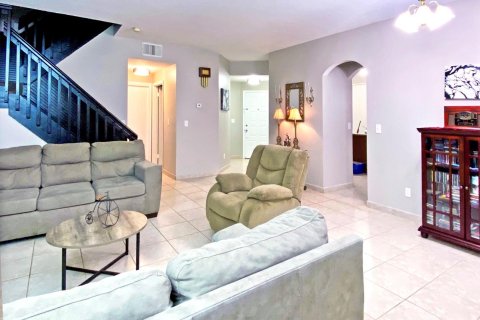 Villa ou maison à vendre à Pembroke Pines, Floride: 3 chambres, 190.26 m2 № 996041 - photo 30