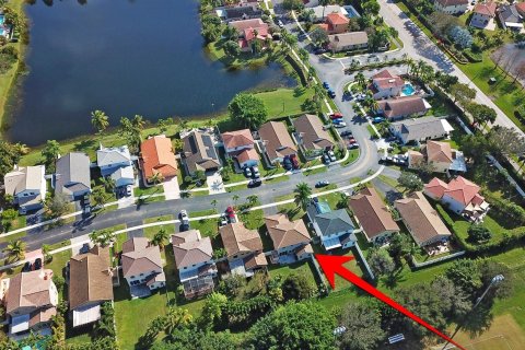 Villa ou maison à vendre à Pembroke Pines, Floride: 3 chambres, 190.26 m2 № 996041 - photo 1