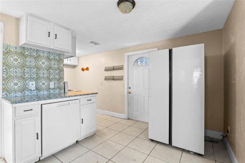 Villa ou maison à vendre à DeLand, Floride: 3 chambres, 71.35 m2 № 1256800 - photo 6