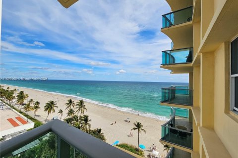 Studio in the Condo in Hollywood, Florida  № 1206561 - photo 7