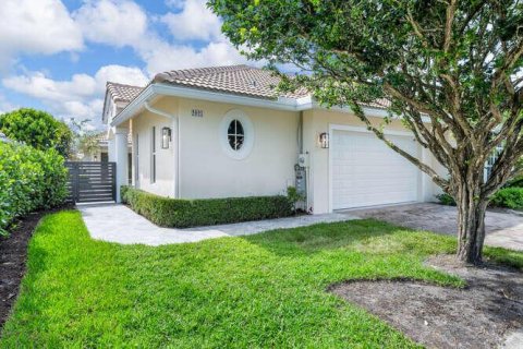 House in Wellington, Florida 3 bedrooms, 185.34 sq.m. № 787580 - photo 5