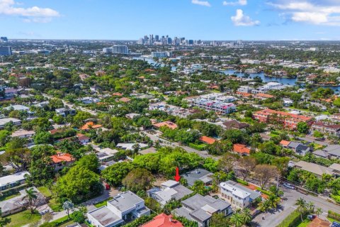 Villa ou maison à vendre à Fort Lauderdale, Floride: 4 chambres, 237.92 m2 № 1094026 - photo 1