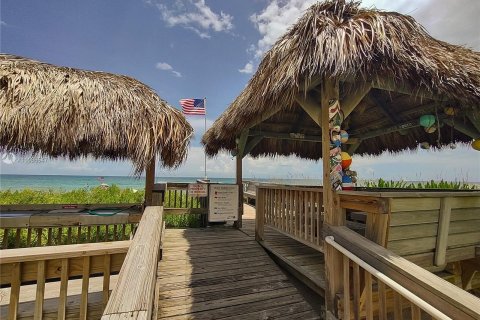 Condo in Jensen Beach, Florida, 2 bedrooms  № 25928 - photo 21