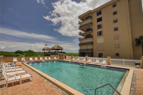 Copropriété à louer à Jensen Beach, Floride: 2 chambres, 107.21 m2 № 25928 - photo 18