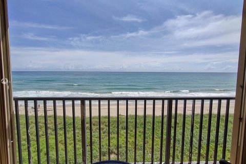 Condominio en alquiler en Jensen Beach, Florida, 2 dormitorios, 107.21 m2 № 25928 - foto 2