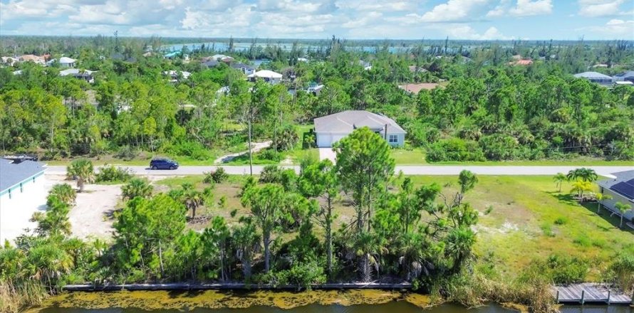 Terrain à Port Charlotte, Floride № 1302895