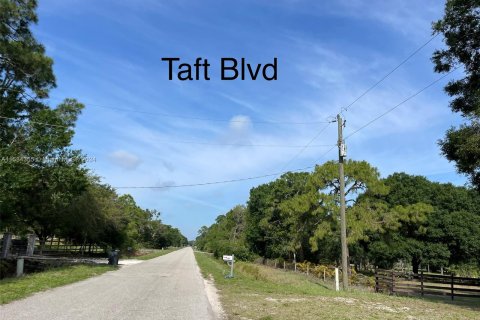 Land in Clewiston, Florida № 1011321 - photo 2